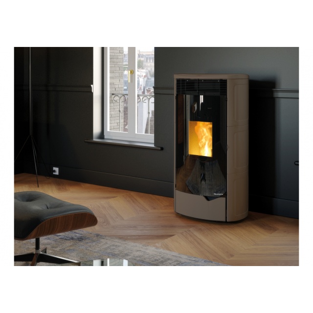 Soba pe peleti PALAZZETTI Ecofire NADINE TC 9, dimensiuni 62 x 59 x 125 cm - 190 kg, culoare ceramica caffe latte