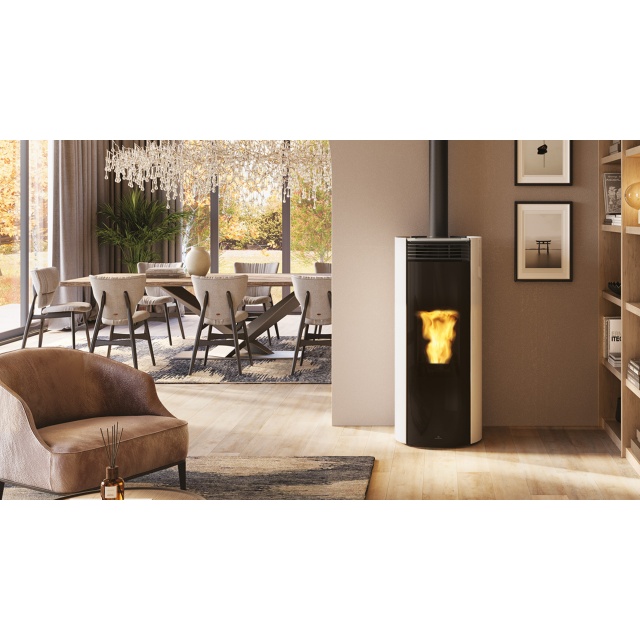 Sobă pe peleți EDILKAMIN Libra 7, putere utila 2,6-7,4 kW cu ieșire fum coaxială superioară Ø 8/13 cm, din sticla alba