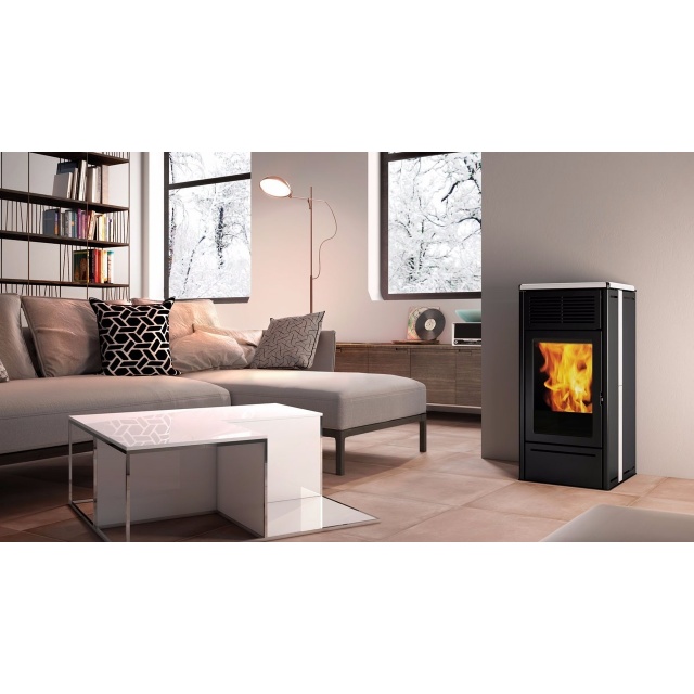 Sobă pe peleți EDILKAMIN Nara 7 Evo, putere utila 3/6.9 kW cu ieșire fum spate Ø 8 cm, ceramică albă mată