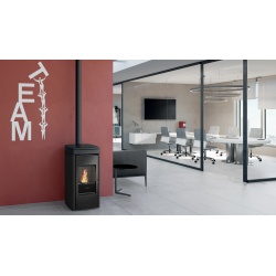 Sobă pe peleți EDILKAMIN Yana 9+ Evo, putere utila 4.3/9.2 kW cu laterale, blat și inserții ceramice din oțel, negru mat