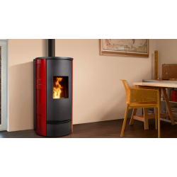 Soba pe peleți PIAZZETTA P920K TOP, design rotund clasic din majolica, clasa energetica A+ si putere nominala 3,4 - 8,5 kW