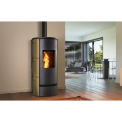 Soba pe peleți PIAZZETTA P930 K TOP, design rotund clasic din majolica, clasa energetica A+ si putere nominala 4,1 - 11 kW