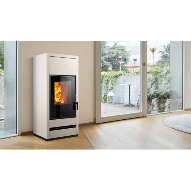 Soba pe lemne PIAZZETTA E128MFP, siste Multifuoco® Plus si BCS, clasa energetica A+ si putere nominala 5,5 - 11 kW