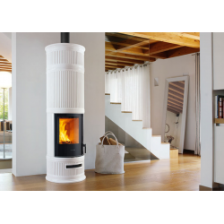 Soba pe lemne PIAZZETTA E929CHC, finisaj din majolică si kit aer combustie, clasa energetica A+ si putere nominala 7,7 kW