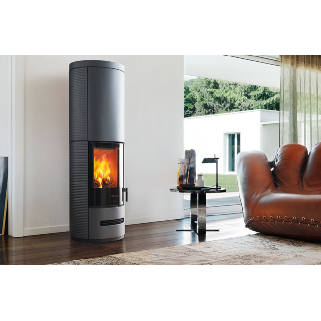 Soba pe lemne PIAZZETTA E929DH, finisaj din majolică, clasa energetica A+ si putere nominala 7,9 kW