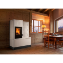 Sobă hibrid PIAZZETTA E228K, evacuare gaze- parte superioara, clasa energetica A+ si putere nominala 8 kW