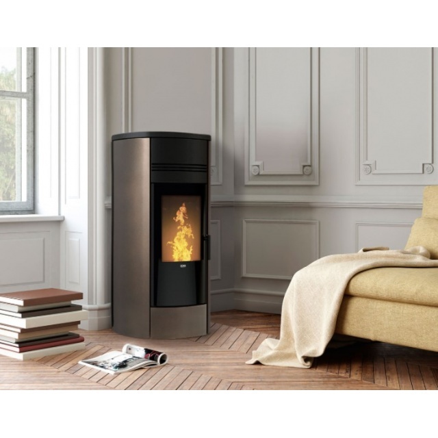 Soba pe peleți KLOVER STYLE 220 putere 27,10 KW, senzori de siguranță pe ușă și rezervor