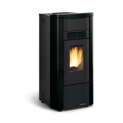 Soba pe peleti cu sistem de conducte NORDICA GIUSY PLUS EVO 2.0, putere 7,5 kW-N, culoare neagra