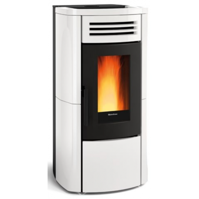 Soba ermetica pe peleti cu sistem de canalizare si doua iesiri diferite NORDICA TERRY PLUS, putere 12,1 kW-N, culoare alb