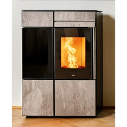 Soba etanșă pe peleți NOBIS LIGHT 2020 A10, dimensiuni 76 x 42 x 112 cm, 5 culori disponibile
